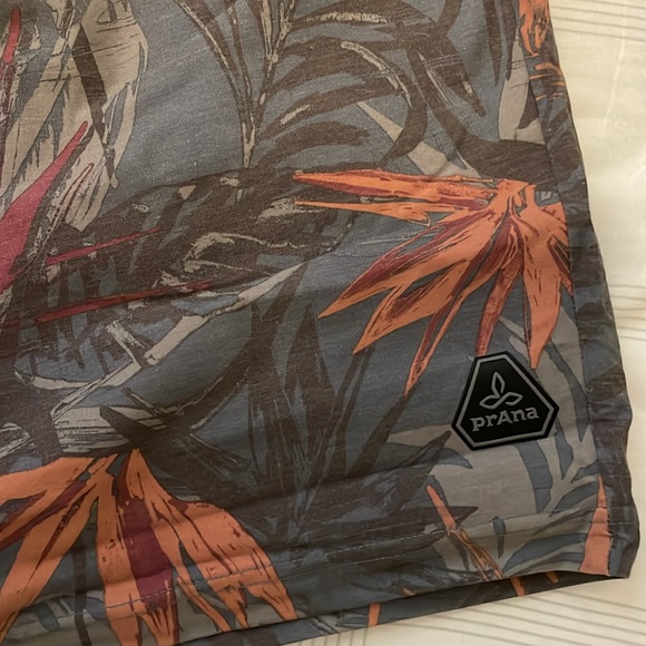 Prana Metric E-Waist Zip 8” inseam - Picture 4 of 6